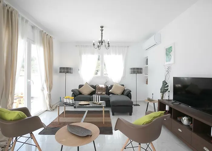 Porto Azzuro Sithonia Greece *