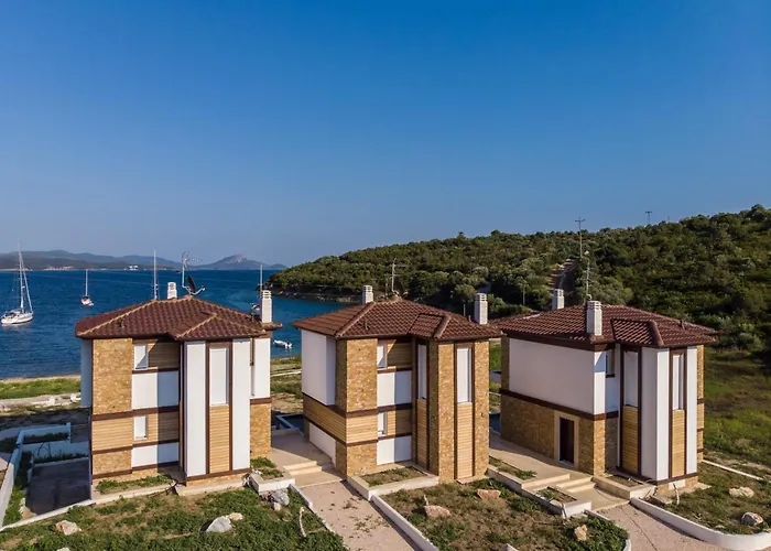 Porto Azzuro Sithonia Greece *